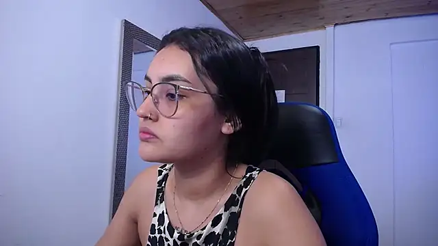 Snapshot of antonella_sweetlittle chatting on November 9, 12:36 pm antonella sweetlittle online show from November 9, 12:36 pm