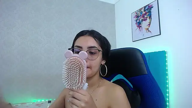 Snapshot of antonella_sweetlittle chatting on November 26, 12:17 pm antonella sweetlittle online show from November 26, 12:17 pm