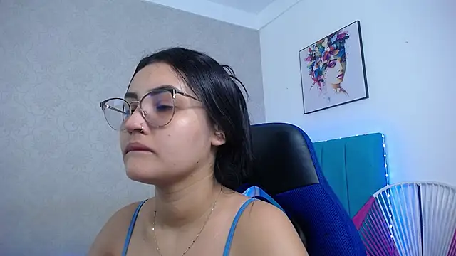 Snapshot of antonella_sweetlittle chatting on November 30, 12:20 pm antonella sweetlittle online show from November 30, 12:20 pm