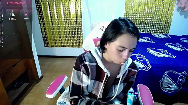 Snapshot of lika_joshua chatting on January 8, 10:58 pm lika joshua online show from January 8, 10:58 pm