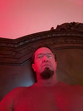 sluttydylan online show from April 13, 6:30 am