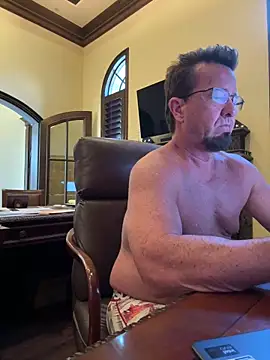 sluttydylan online show from April 16, 6:52 pm