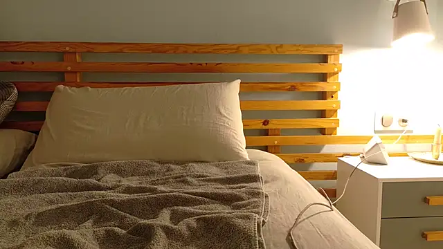 Snapshot of _xchloe88 chatting on January 19, 8:19 pm  xchloe88 online show from January 19, 8:19 pm