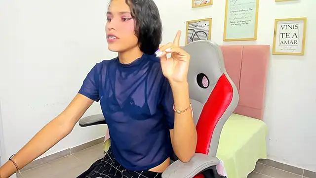 Evelin shy online show from November 7, 3:17 am