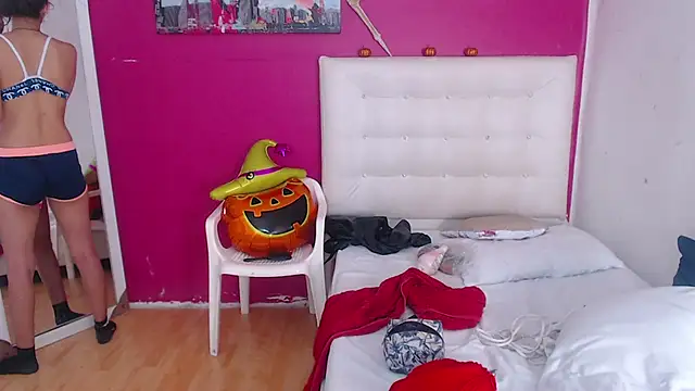 Snapshot of nextdoor_fantasy1 chatting on November 5, 3:50 am nextdoor fantasy1 online show from November 5, 3:50 am