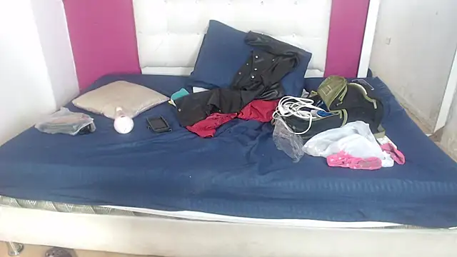 Snapshot of nextdoor_fantasy1 chatting on December 4, 3:27 am nextdoor fantasy1 online show from December 4, 3:27 am