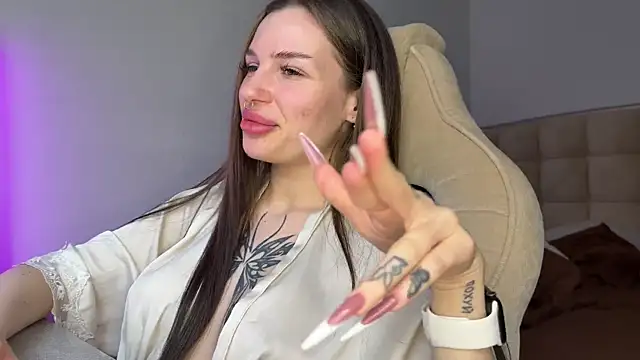 MarlynRobertsen online show from April 13, 10:43 am