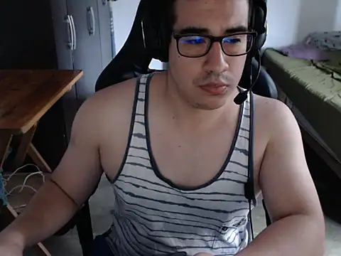 thealfawolf01 online show from April 3, 5:33 pm