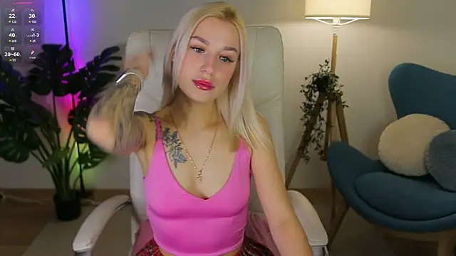 Crystal Barbie online show from March 3, 7:28 pm