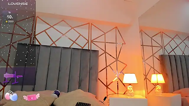 Snapshot of Megan_Thompsonn chatting on March 13, 6:45 pm Megan Thompsonn online show from March 13, 6:45 pm