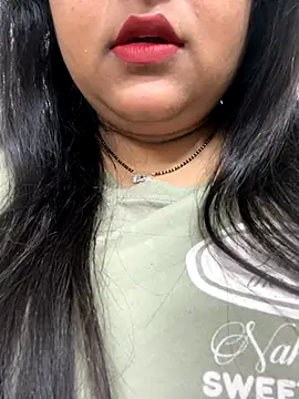 smile pretty online show from October 13, 4:18 pm