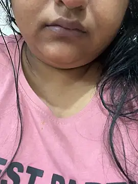 smile pretty online show from October 24, 8:05 pm