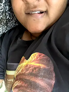 smile pretty online show from October 29, 5:58 pm