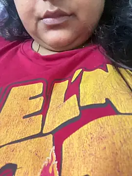 smile pretty online show from March 1, 7:27 pm