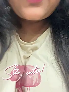 smile pretty online show from March 22, 7:50 pm