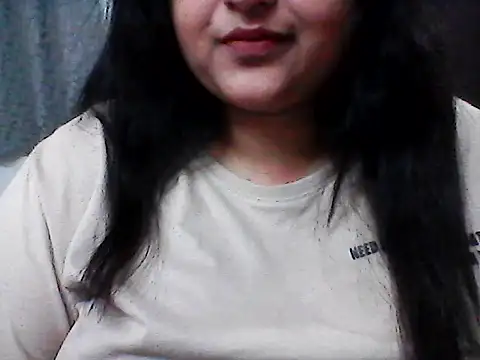 smile pretty online show from April 13, 6:13 pm