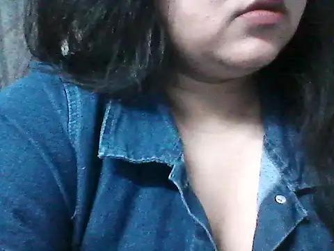 smile pretty online show from April 14, 6:25 pm