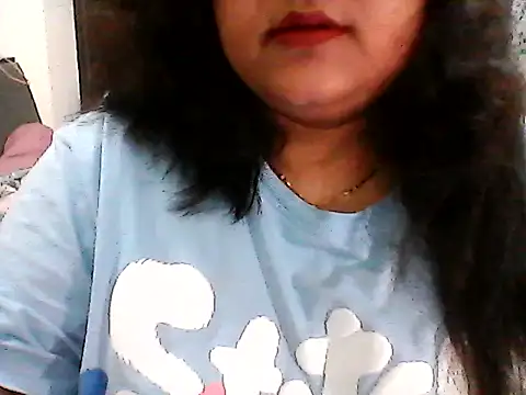 Snapshot of smile_pretty chatting on June 16, 5:48 pm smile pretty online show from June 16, 5:48 pm