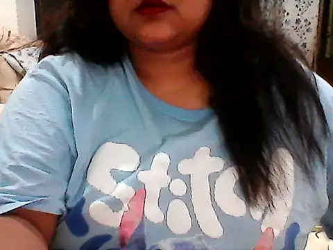 Snapshot of smile_pretty chatting on July 3, 6:03 pm smile pretty online show from July 3, 6:03 pm