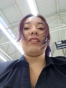 Snapshot of Blushing_Katy chatting on February 17, 11:53 pm Blushing Katy online show from February 17, 11:53 pm