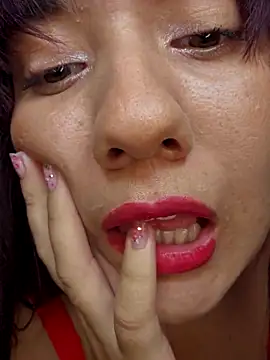 Snapshot of Blushing_Katy chatting on February 21, 9:22 pm Blushing Katy online show from February 21, 9:22 pm