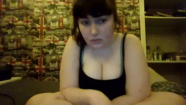 Lynylou online show from January 17, 9:18 pm