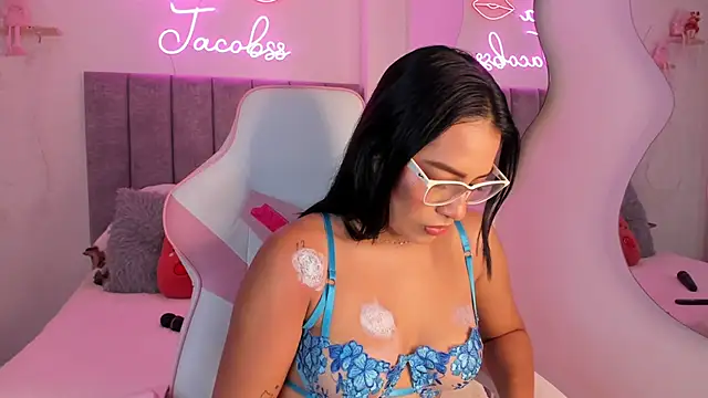 Snapshot of jacobss_gh chatting on October 8, 9:01 pm jacobss gh online show from October 8, 9:01 pm