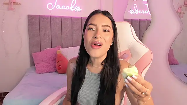 Snapshot of jacobss_gh chatting on November 1, 9:06 pm jacobss gh online show from November 1, 9:06 pm