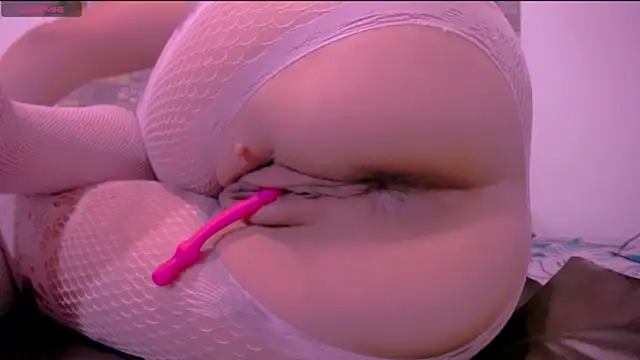 Snapshot of CrazyRousex chatting on September 15, 2:28 pm CrazyRousex online show from September 15, 2:28 pm