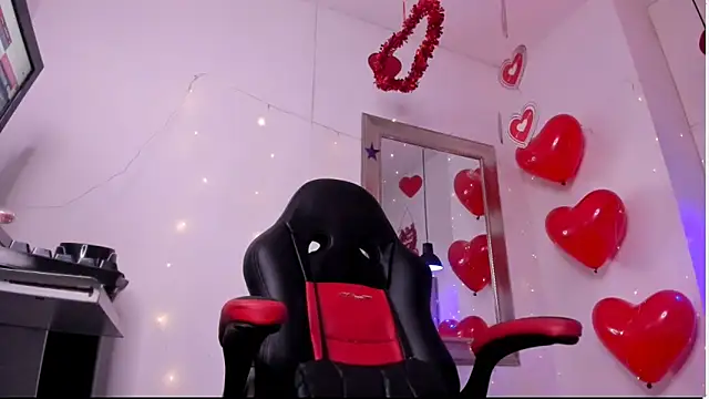 Snapshot of angel_hardy_dl chatting on February 10, 10:41 am angel hardy dl online show from February 10, 10:41 am