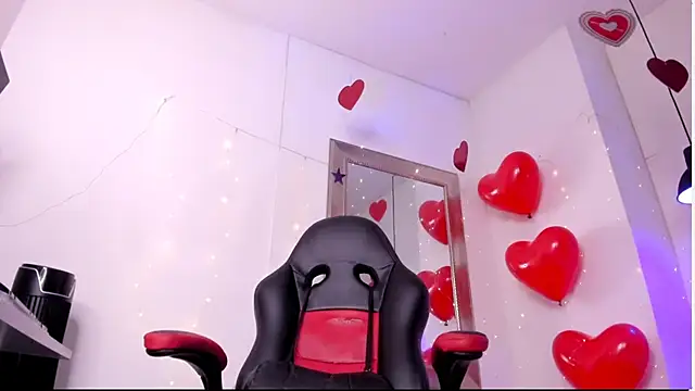 Snapshot of angel_hardy_dl chatting on February 19, 10:44 am angel hardy dl online show from February 19, 10:44 am