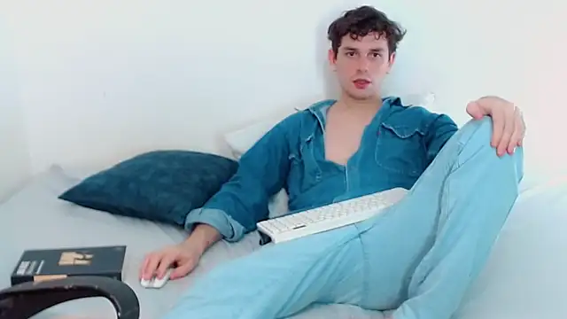 Elio555 online show from December 2, 12:41 am