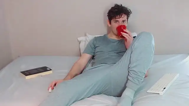 Elio555 online show from February 3, 12:04 am