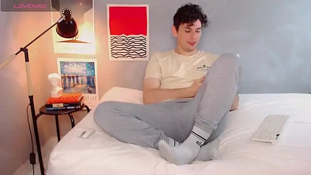 Elio555 online show from October 31, 1:23 pm