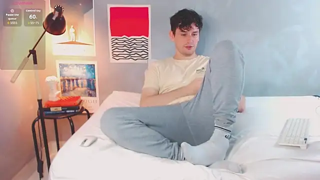 Elio555 online show from November 2, 5:48 pm