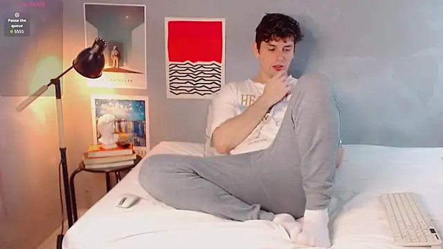 Elio555 online show from November 16, 3:28 pm