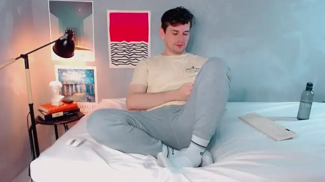 Elio555 online show from December 13, 8:36 pm