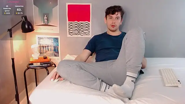 Elio555 online show from December 16, 9:42 pm