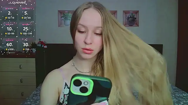 Lily  Devil online show from February 20, 3:01 pm