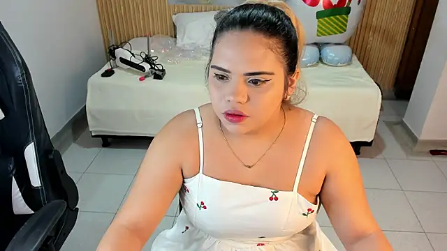 Snapshot of samy_19_ chatting on January 16, 11:03 am samy 19 online show from January 16, 11:03 am