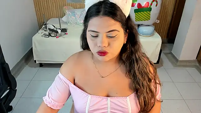 Snapshot of samy_19_ chatting on February 5, 11:04 am samy 19 online show from February 5, 11:04 am