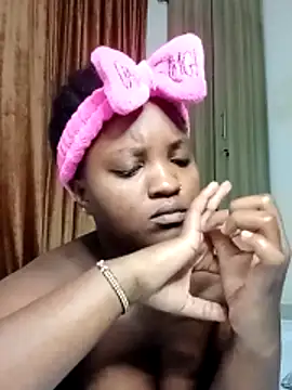 Snapshot of Ebony_butt chatting on November 30, 2:04 am Ebony butt online show from November 30, 2:04 am