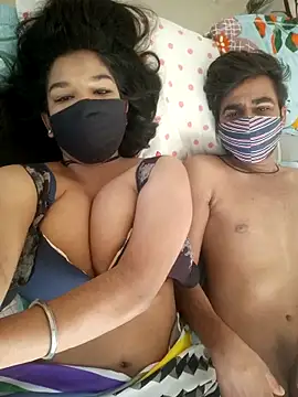 hottiess69 online show from May 15, 11:23 pm