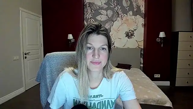 EmilyWalkeri online show from February 11, 9:09 pm