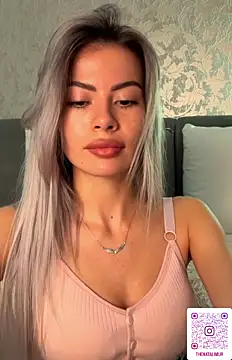 Snapshot of Natalimuur chatting on November 19, 3:01 pm Natalimuur online show from November 19, 3:01 pm