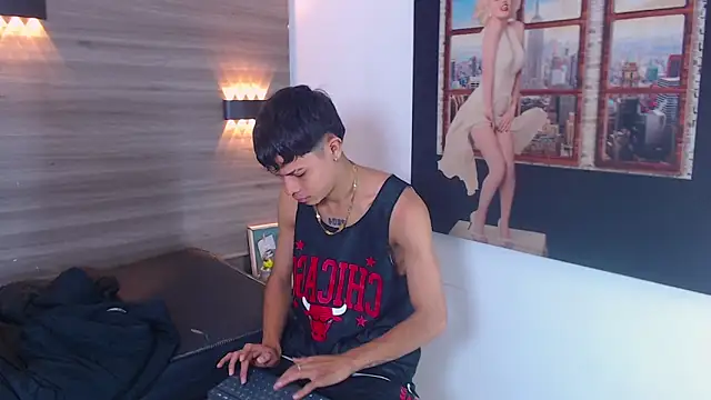 Levis Montes online show from January 9, 1:24 pm