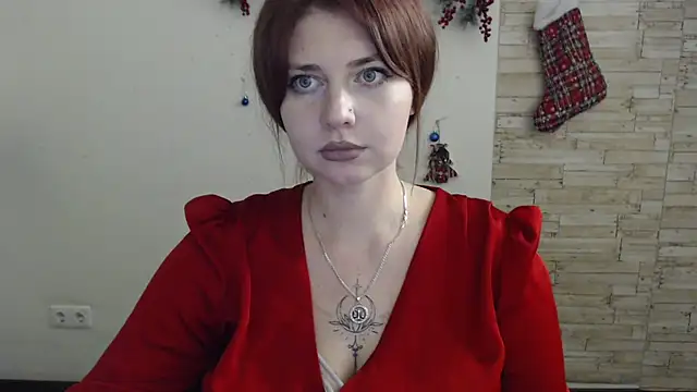 Lizzy Love online show from December 11, 10:38 pm