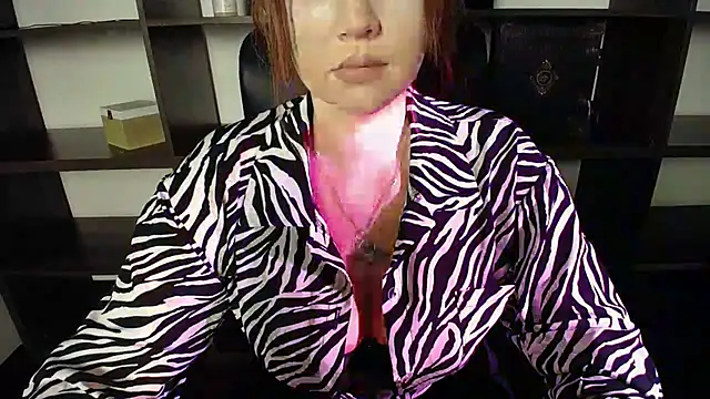 Lizzy Love online show from February 18, 7:52 pm