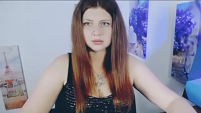 Snapshot of Lizzy_Love chatting on June 21, 10:18 am Lizzy Love online show from June 21, 10:18 am