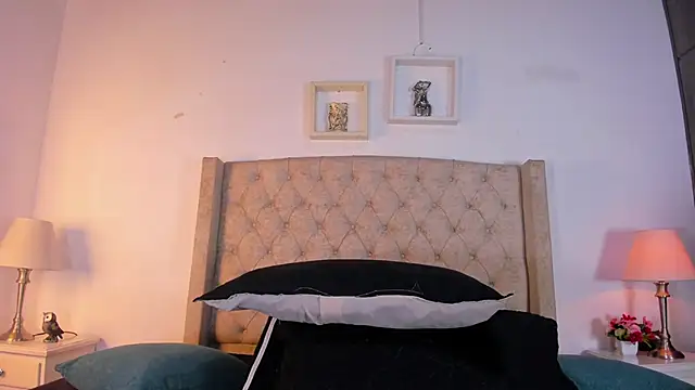 allisson m online show from November 27, 12:07 pm